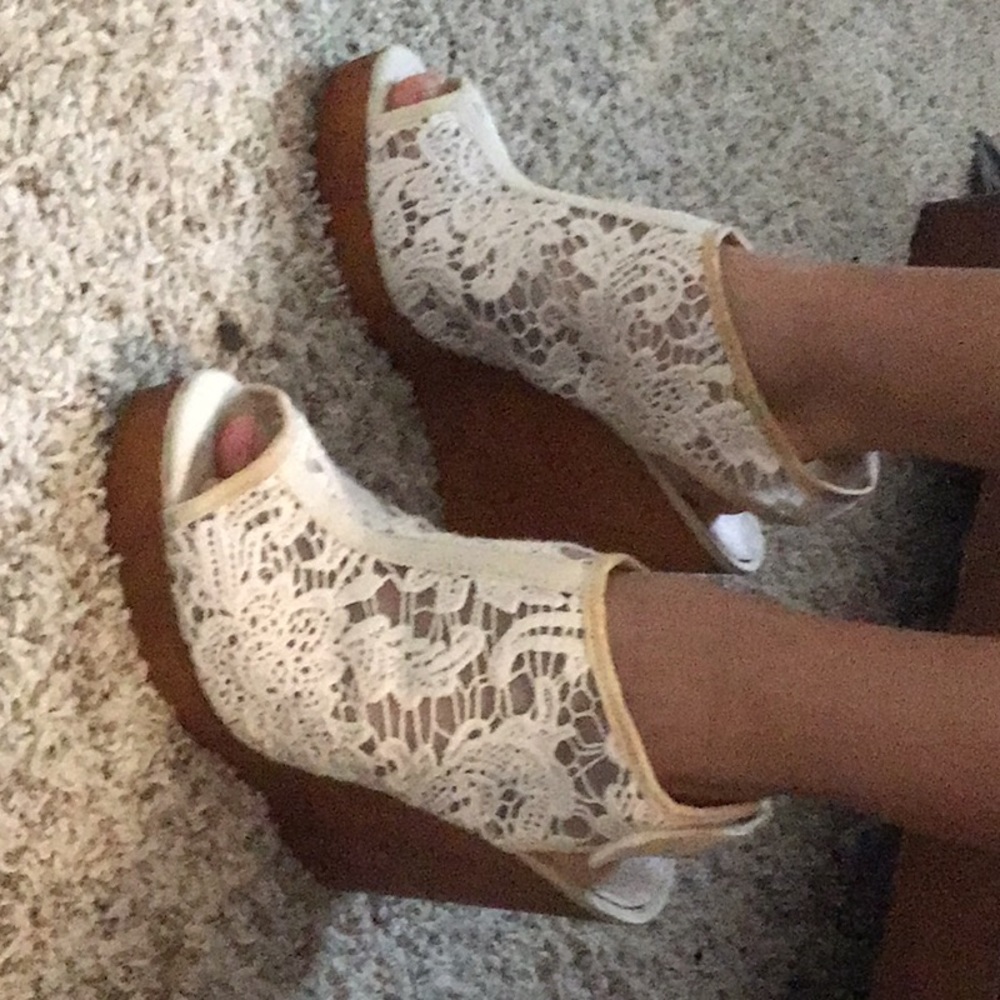 Lucky brand Woman’s wedge shoes
